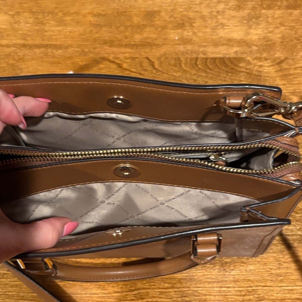 Michael Kors Brown Crossbody Bag - Picture 2 of 8